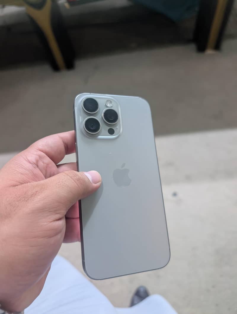 Iphone 15 pro max 1