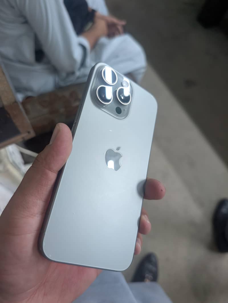 Iphone 15 pro max 2