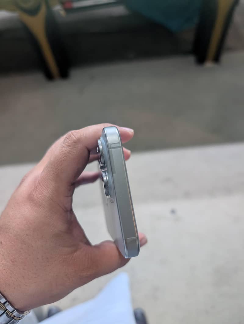 Iphone 15 pro max 4