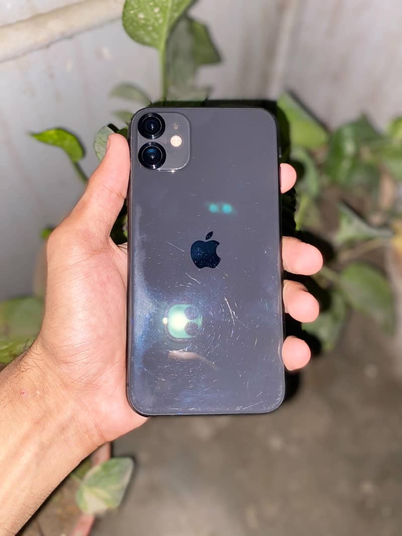 Apple iPhone 11 3