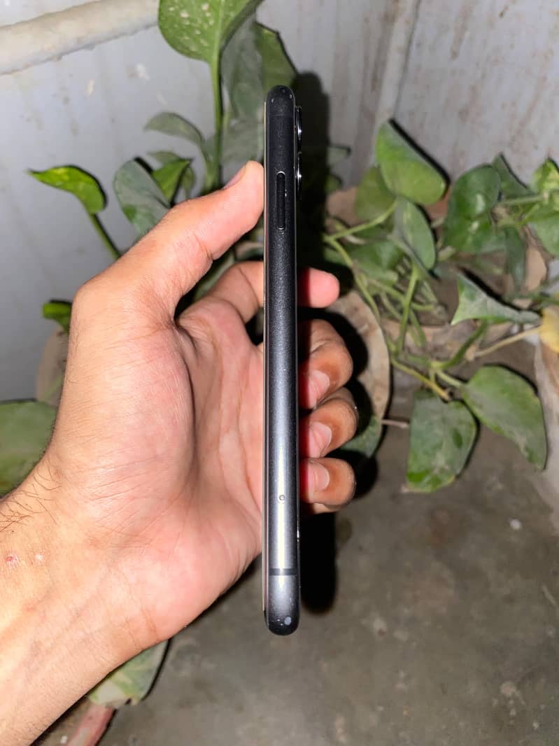 Apple iPhone 11 5