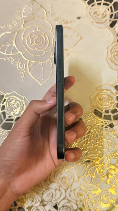 Apple iPhone 15
