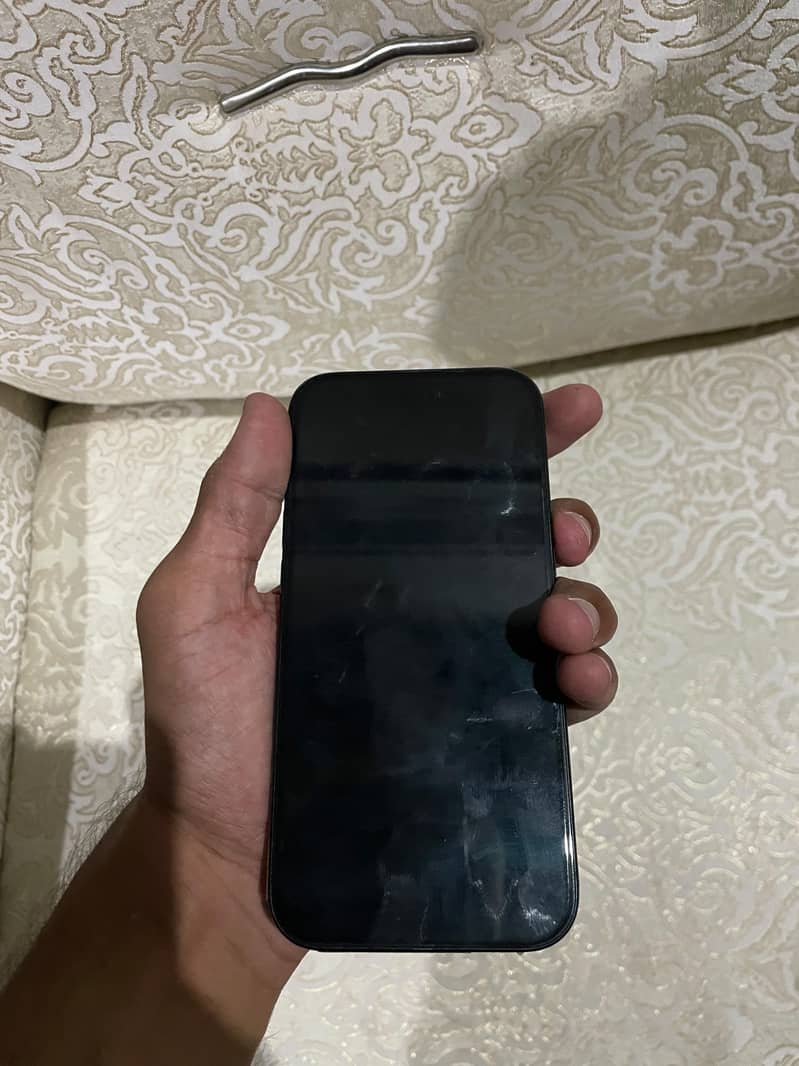 Apple iPhone 15 4