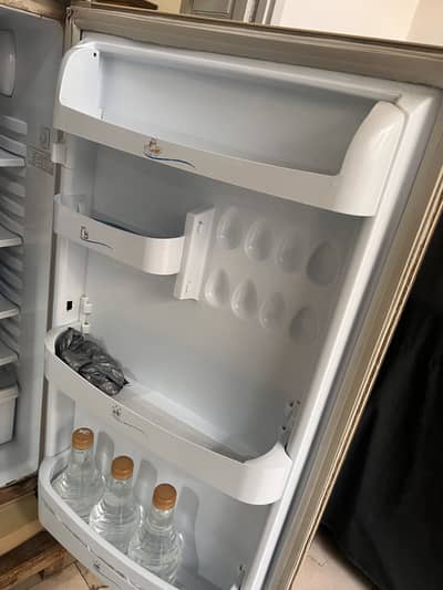 PEL Fridge good condition