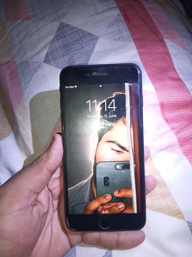 Apple iPhone 7 Plus 5