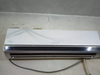 Kenwood 1½ ton AC