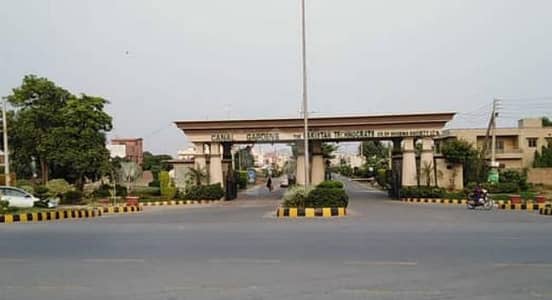 uper porshion for rent k liye available hy