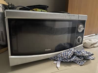Title*: Haier Microwave Oven - 20L / 25L | Used | Working 100%