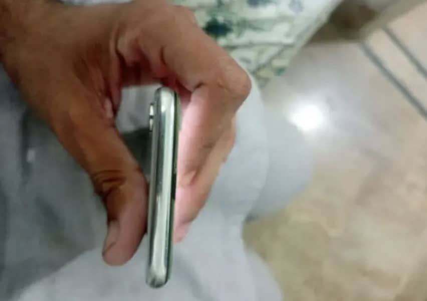 Apple iPhone X 3