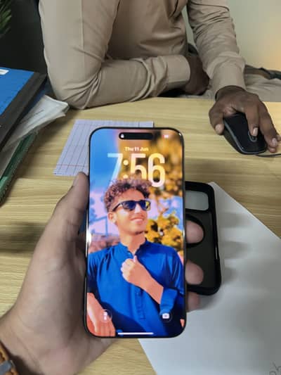 Apple iPhone 16 Pro Max