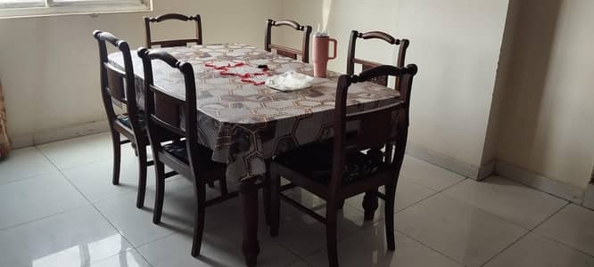 6-Seater Pure Sheesham Wood Dining Table Set – Excellent Condition