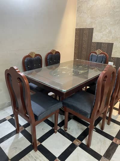 Dining table 6 seater
