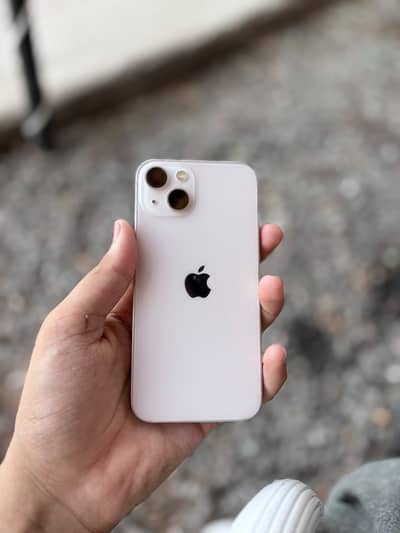 Apple iPhone 13