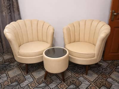 luxury Bedroom Chairs and center table