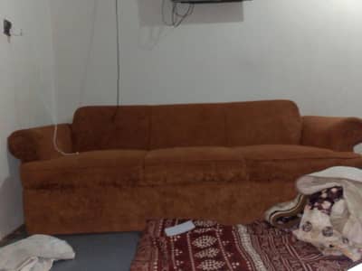 good  price sofa boot achiii quality k fome hain saaf sutry hain