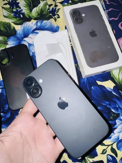 Apple iPhone 16