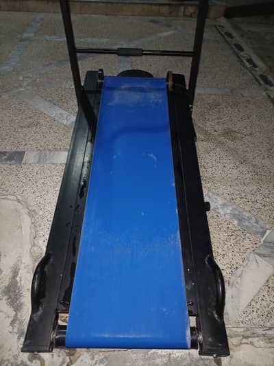 Manual treadmill
