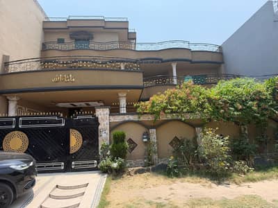 2.5 Story House Good Location