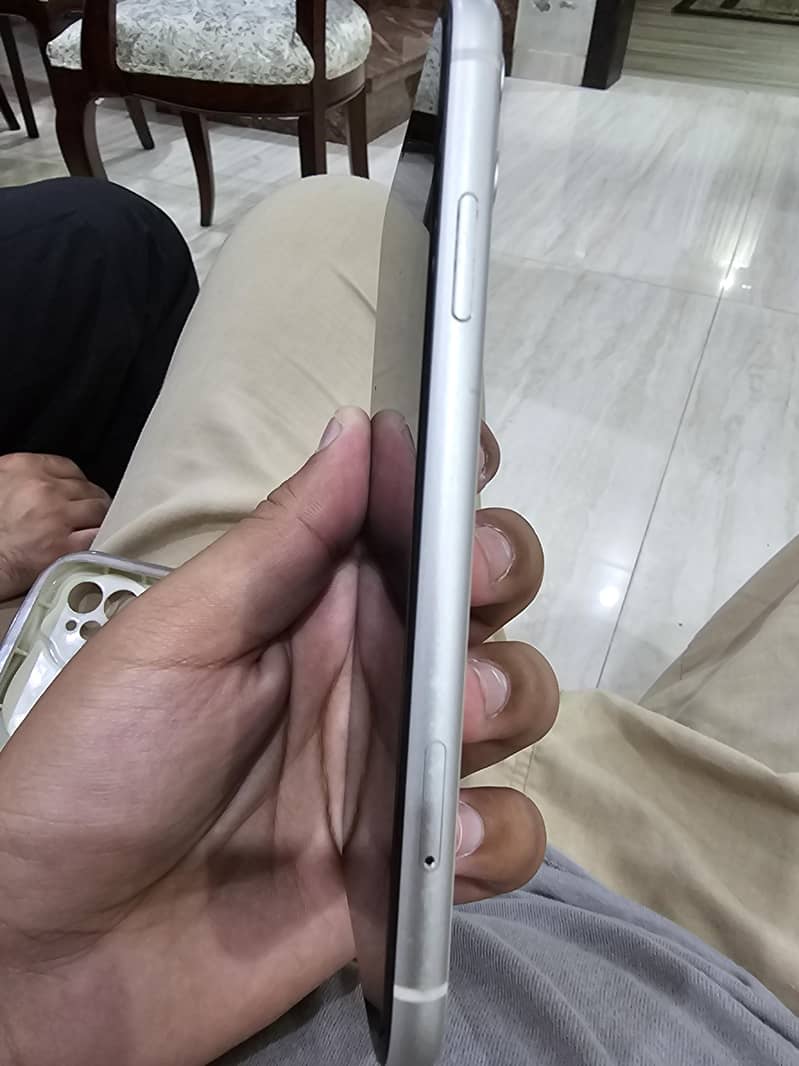 Apple iPhone 11 1