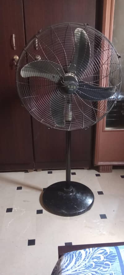 K. D. S Metal Pedestal Fan 24 Inch - Powerful Air Flow - Good Condition