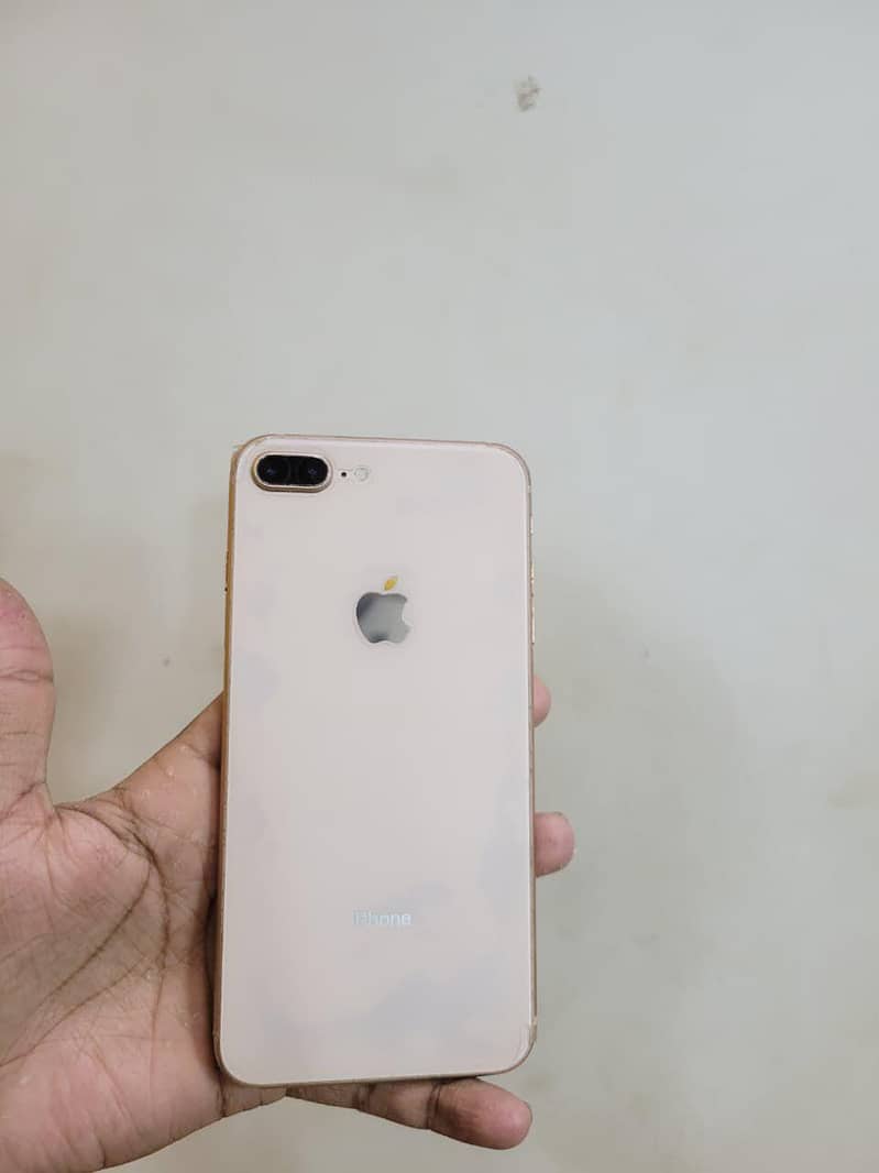 Apple iPhone 8 Plus 0