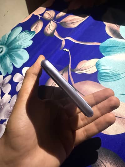 Iphone 11 64 GB Screen message 79 betery health 10/10