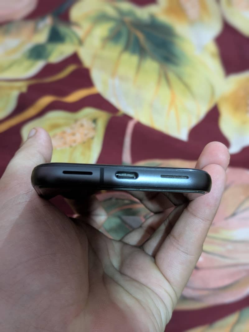 Google Pixel 8a 2