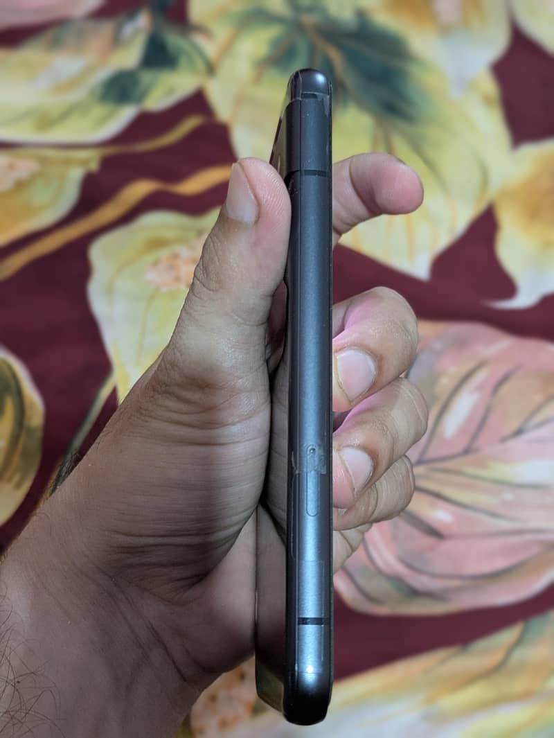 Google Pixel 8a 4