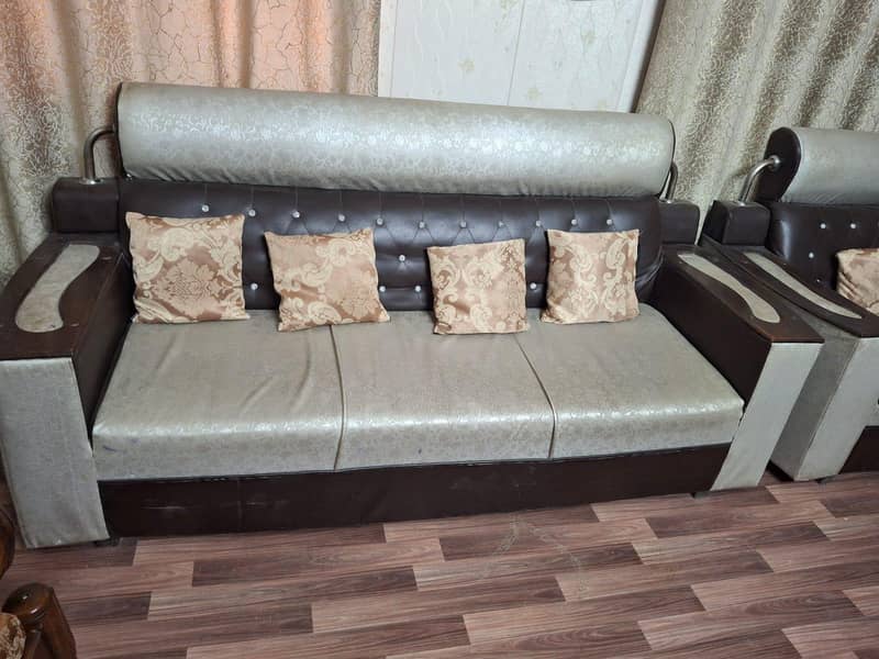 5seater sofa set 0