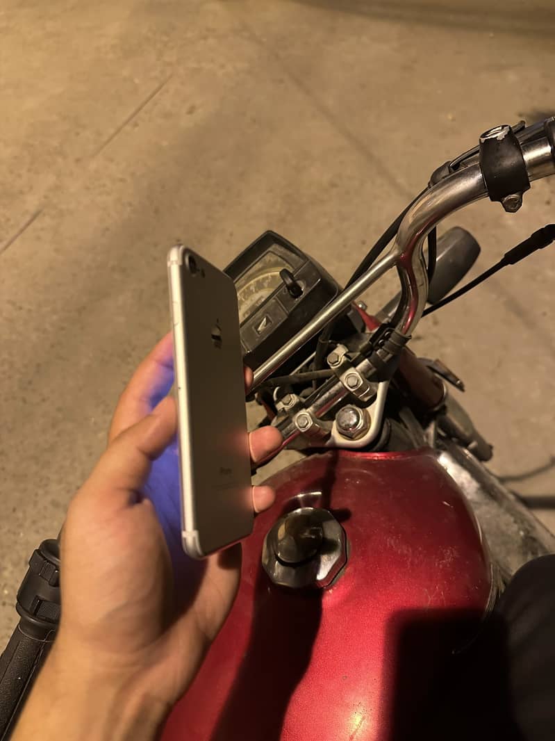 Apple iPhone 7 1