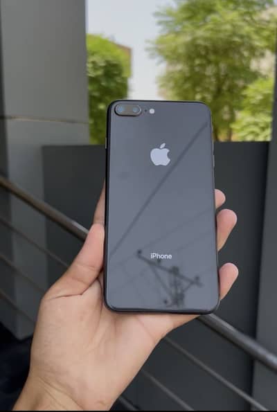 Apple iPhone 8 Plus