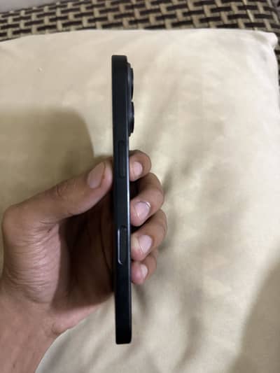 Apple iPhone 16 jv