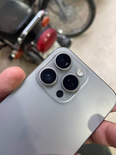 Apple iPhone 15 Pro Max
