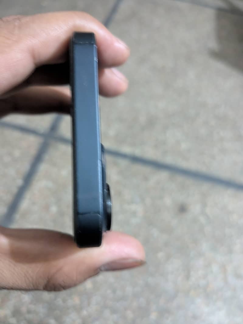Apple iPhone 13 6