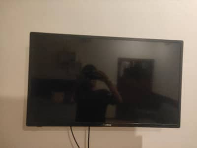 ecostar tv 32 inches for sale in working condition
