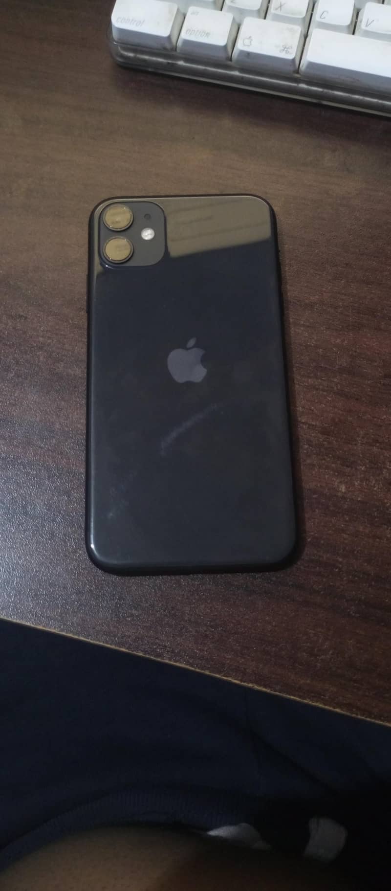 Apple iPhone 11 0