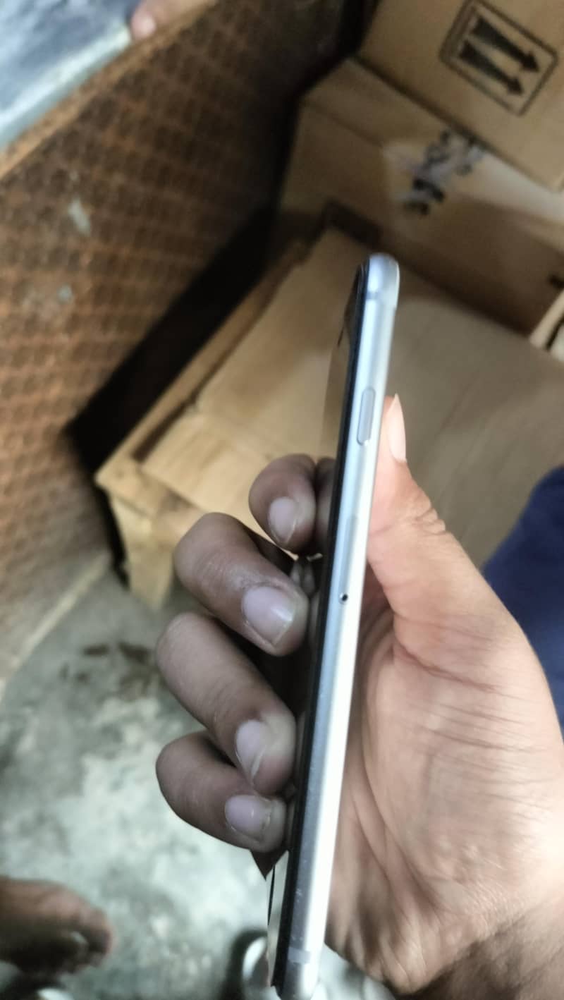 Apple iPhone 6 3