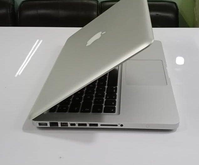 MAC BOOK PRO 0
