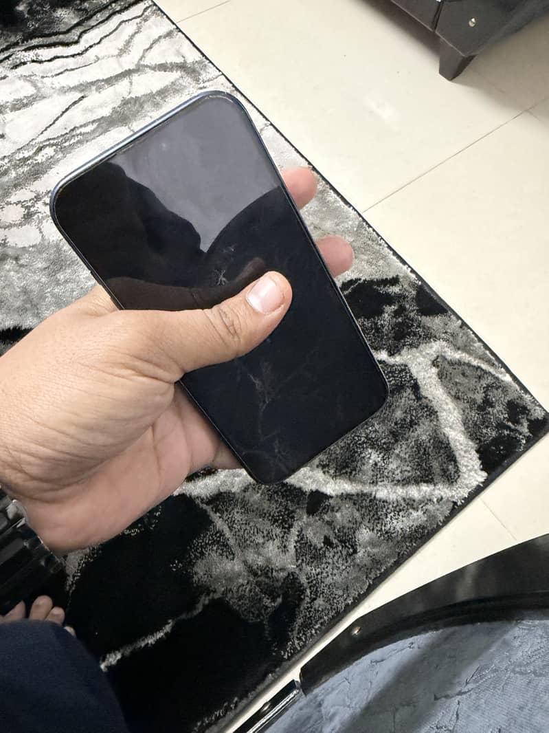Apple iPhone 17 Pro Max 3