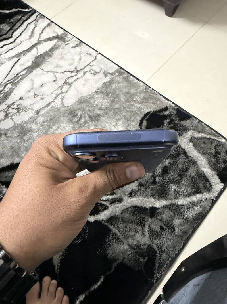 Apple iPhone 17 Pro Max 5