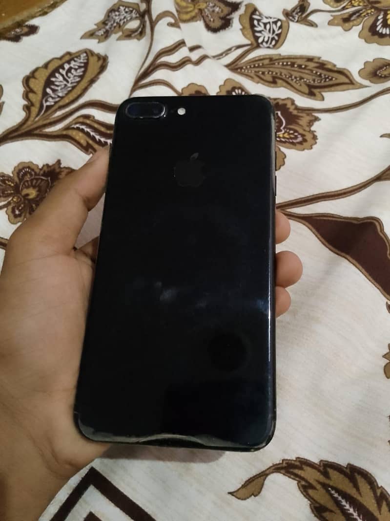 Apple iPhone 7 Plus 1