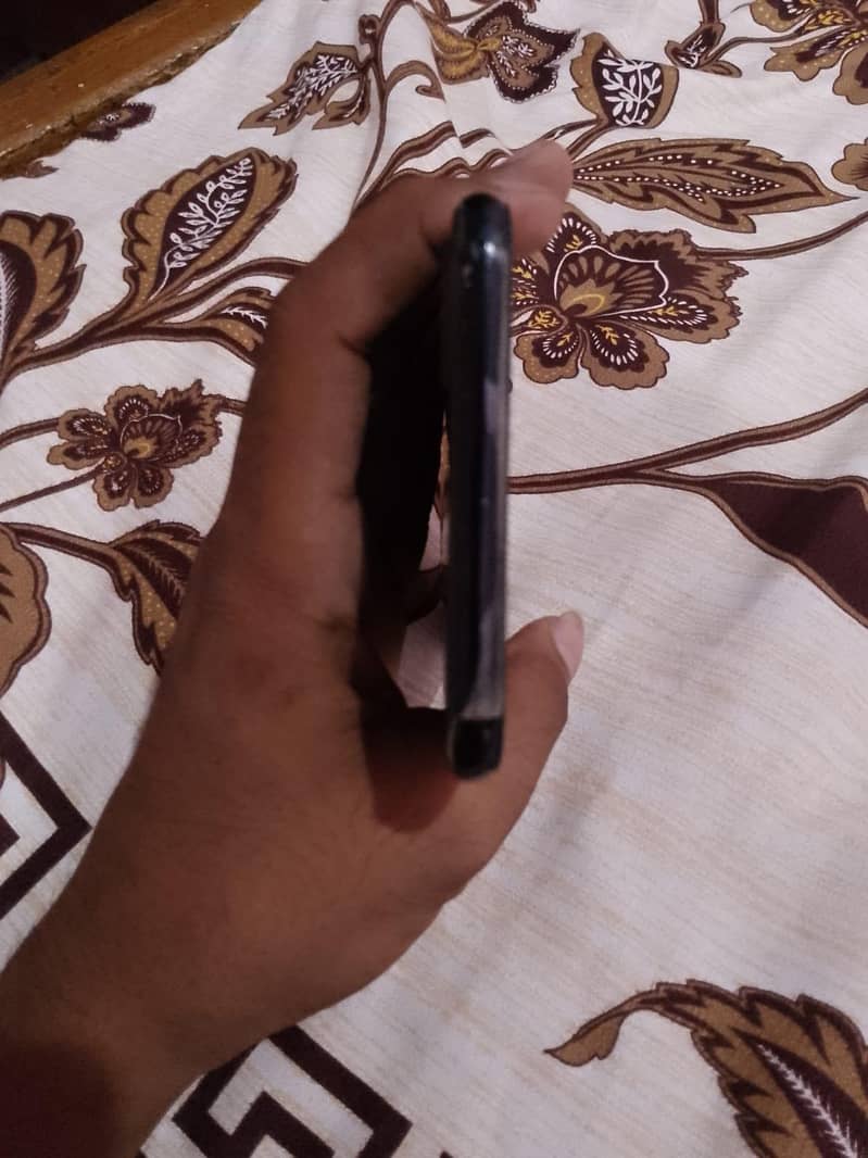 Apple iPhone 7 Plus 3