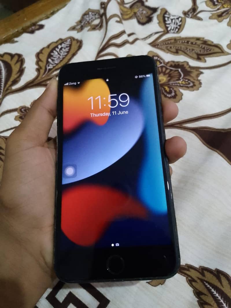 Apple iPhone 7 Plus 4