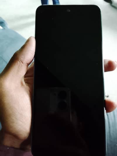 all okay hai phone daba charger available hai