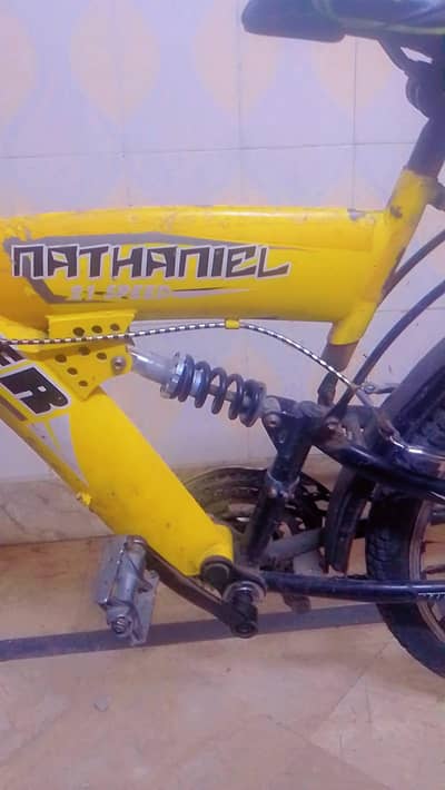 HYBRID BIKE