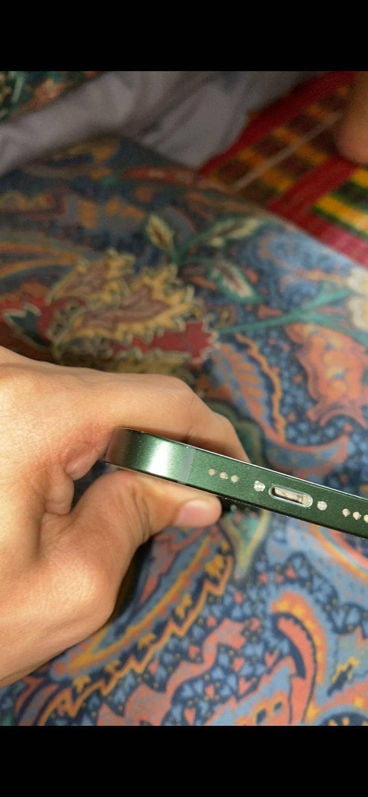 Apple iPhone 13 0