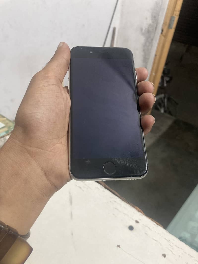 Apple iPhone SE 3