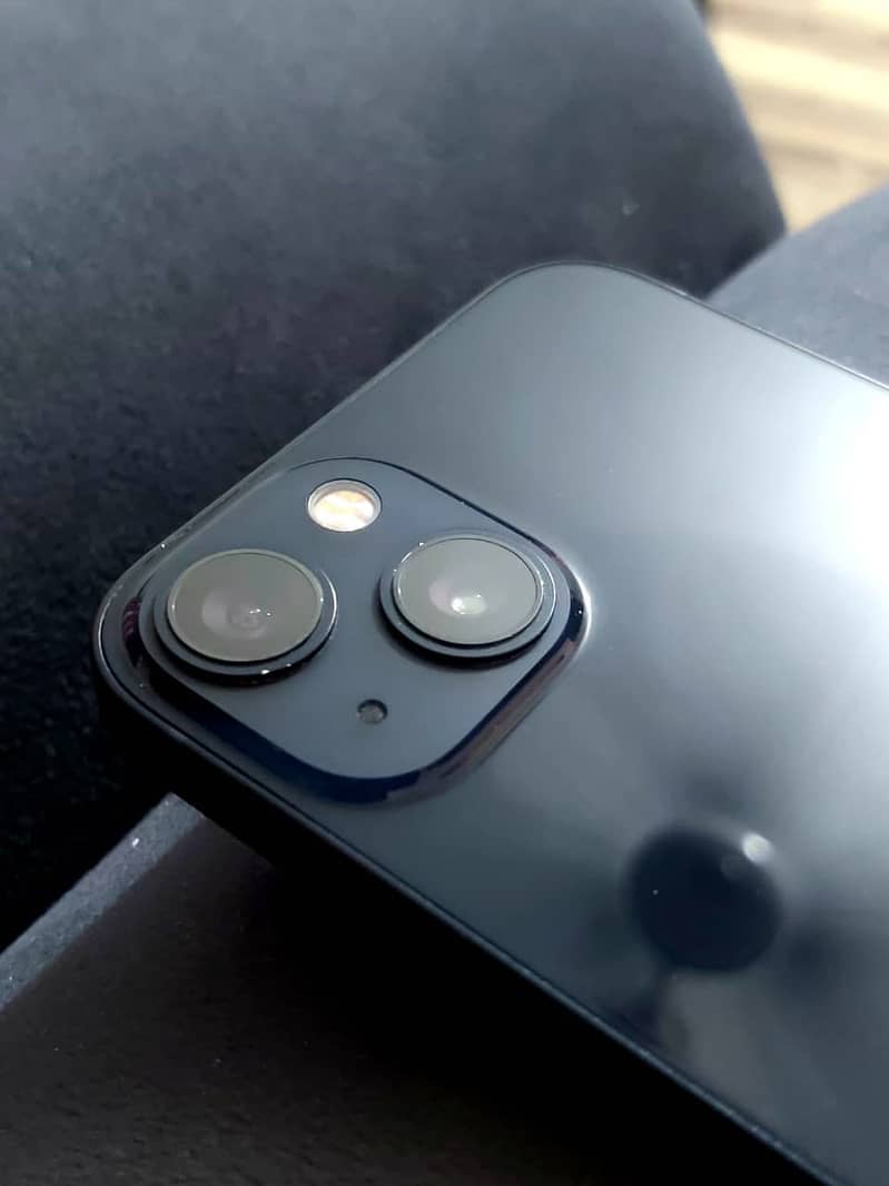 Apple iPhone 13 1