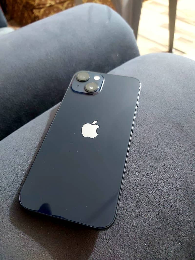 Apple iPhone 13 2