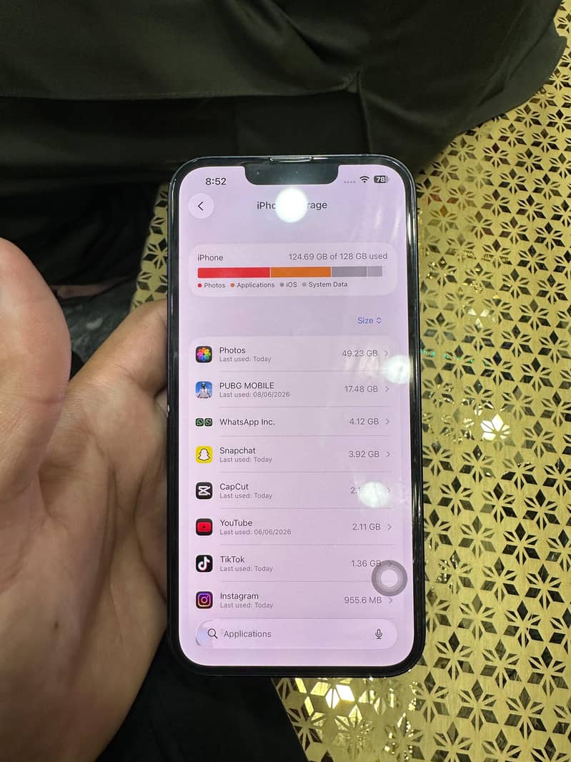Apple iPhone 13 8